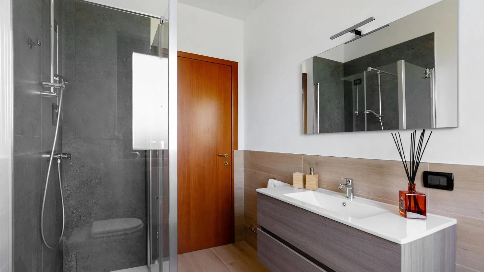 Apartment Katy Lake Lavanda Peschiera del Garda