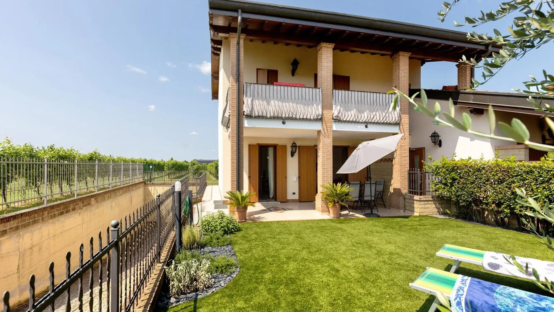 Apartment Katy Lake Lavanda Peschiera del Garda